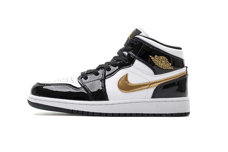 Mid Jordan Gold 1   852542-007 Patent Black White 0322